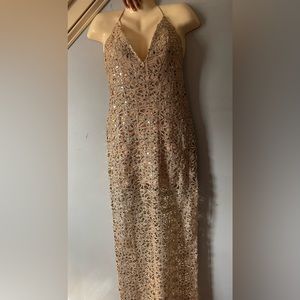 Beautiful lace embroidered open back Gold dress with sequin sz medium NWOT